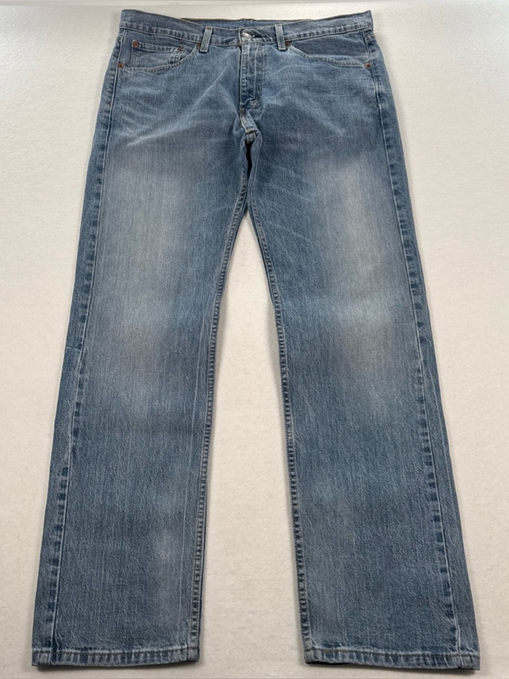 Levi’s 505 Jeans Men 34x32 Blue Light Wash Denim Relaxed Fit Straight Leg Zip